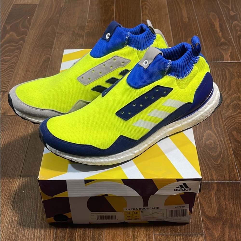 Adidas Ultra Boost Mid Contorsium - Picture 2 of 7